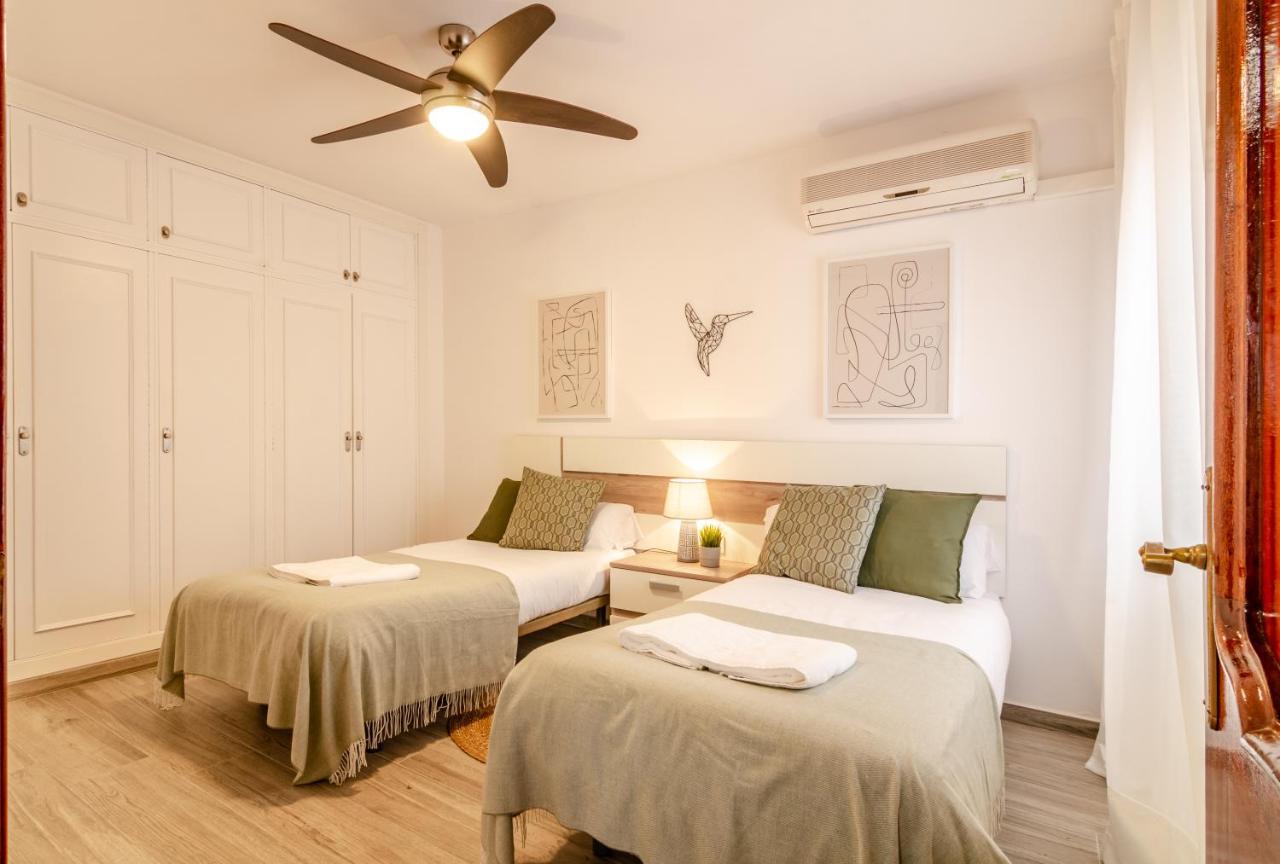 Wintowinrentals Your Home Steps From The Center مالقة المظهر الخارجي الصورة