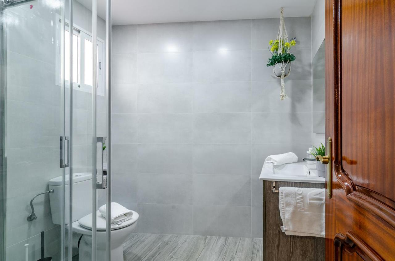 Wintowinrentals Your Home Steps From The Center مالقة المظهر الخارجي الصورة