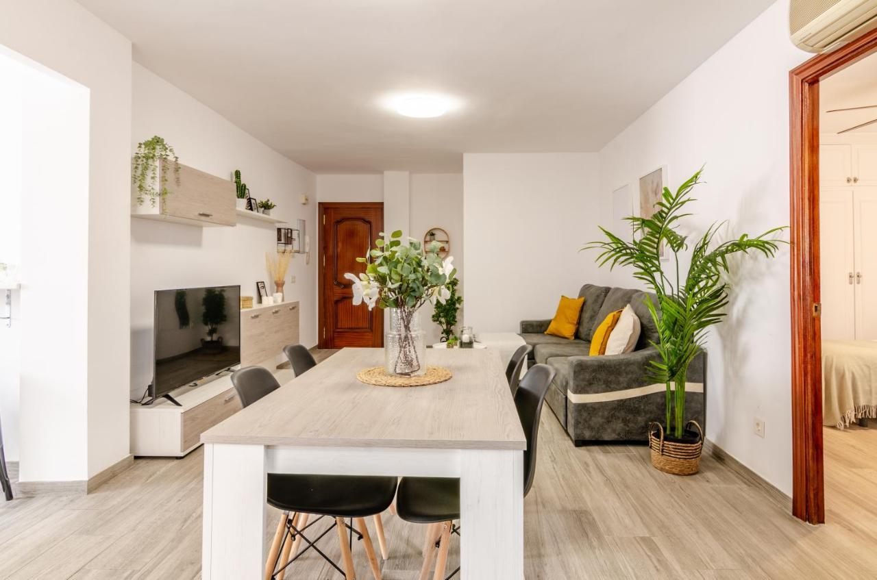 Wintowinrentals Your Home Steps From The Center مالقة المظهر الخارجي الصورة
