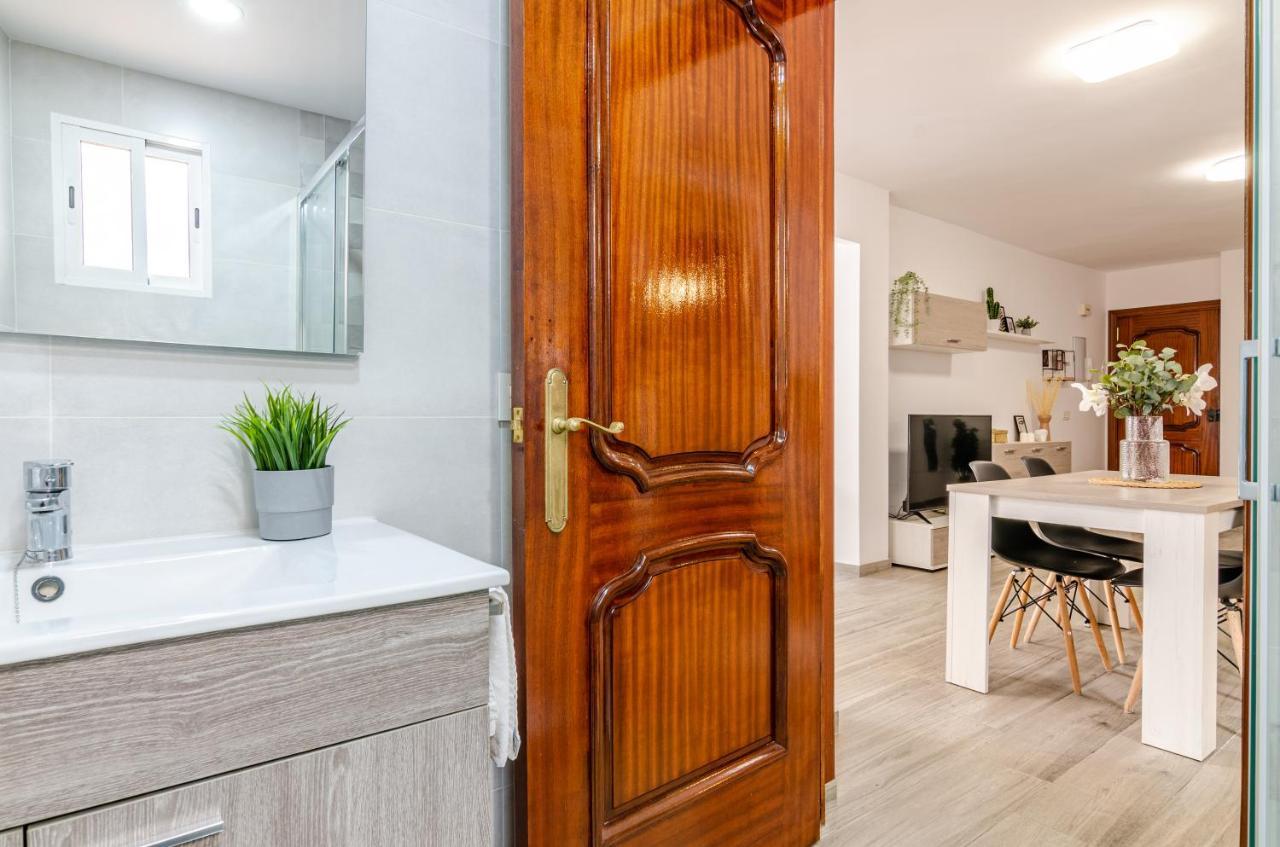 Wintowinrentals Your Home Steps From The Center مالقة المظهر الخارجي الصورة