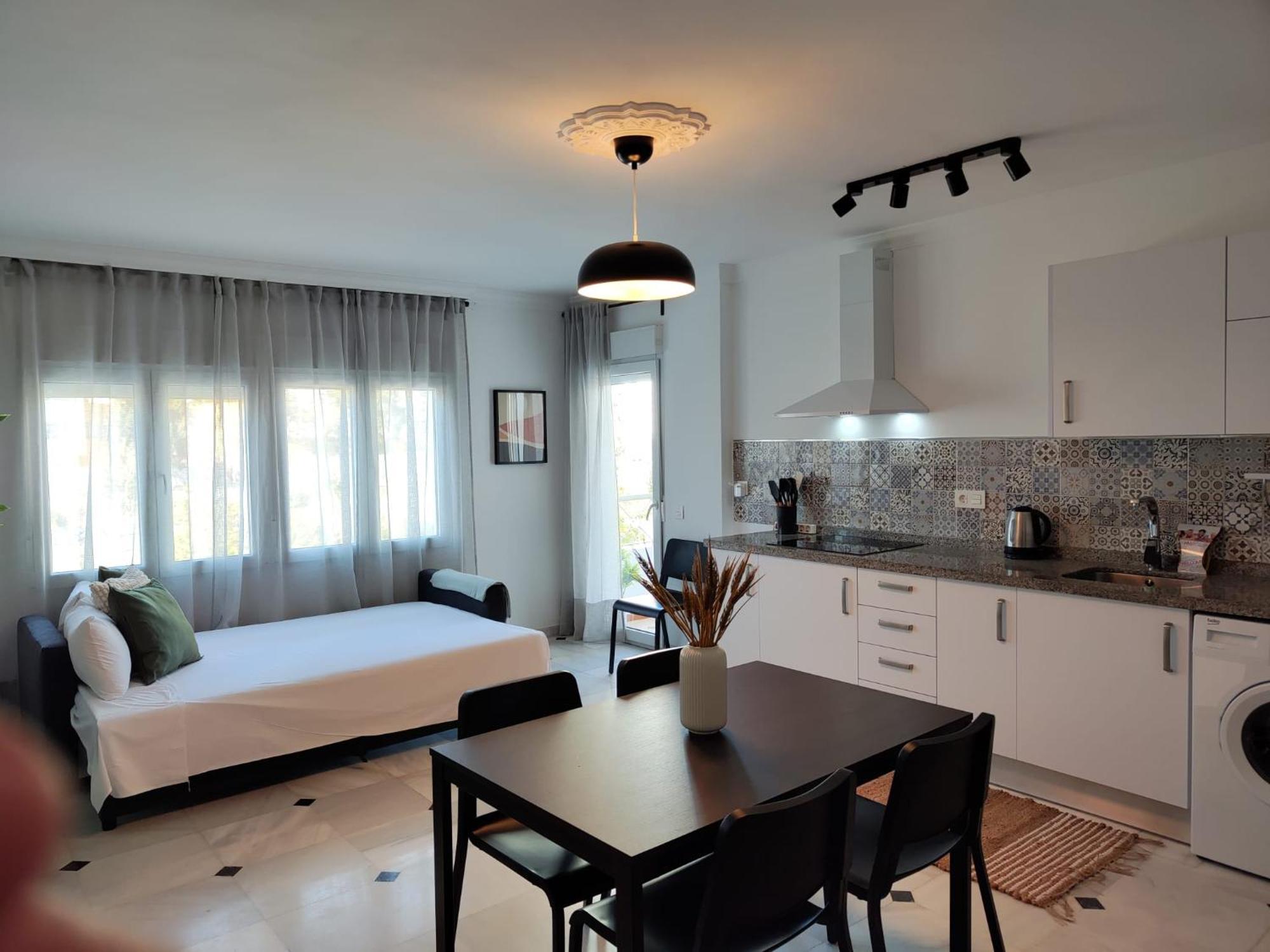 Wintowinrentals Your Home Steps From The Center مالقة المظهر الخارجي الصورة
